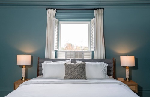Windsor Hotel | Eco-Friendly Retreat at The August House - Guest Rated 9.8