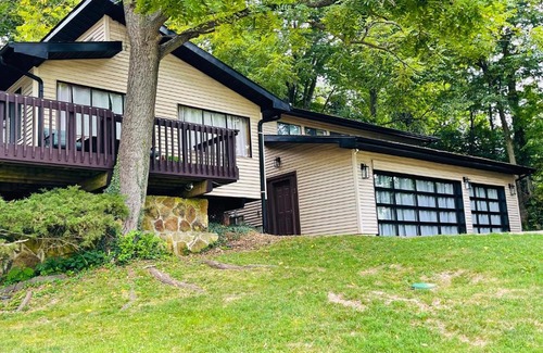 Turners House | Pet-Friendly Retreat at The Augustine with Top Guest Ratings