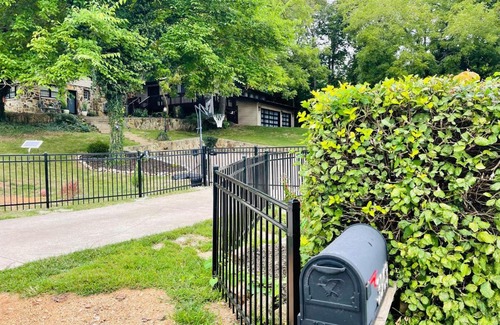 Turners House | Pet-Friendly Retreat at The Augustine with Top Guest Ratings