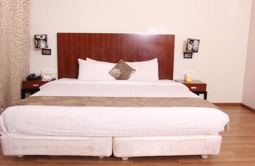 Daulatabad Hotel | Discover The Aures: 4-Star Comfort with Family-Friendly Amenities