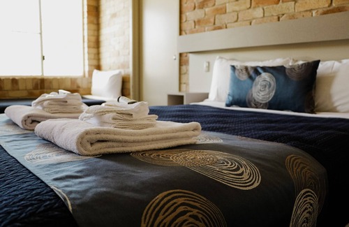 St. George Hotel | Welcoming St George Hotel: Family-Friendly & Accessible Stay