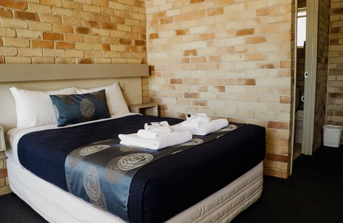 St. George Hotel | Welcoming St George Hotel: Family-Friendly & Accessible Stay