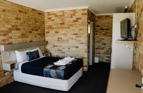St. George Hotel | Welcoming St George Hotel: Family-Friendly & Accessible Stay