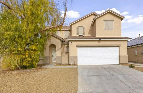 North Las Vegas House | Pet-Friendly Oceanfront Retreat at The Automated Haven