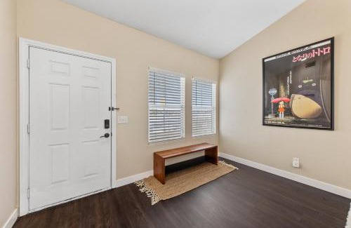 North Las Vegas House | Pet-Friendly Oceanfront Retreat at The Automated Haven