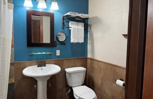 Lakeside Park Hotel | The Avalon Lodge