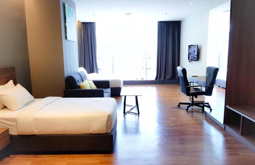 Taman Bukit Pantai Apartment | Budget-Friendly Stay at The Avani - Bangsar Trade Centre