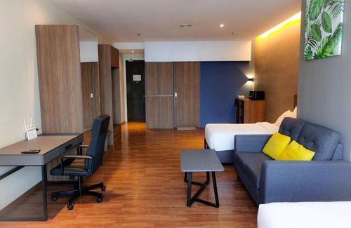 Taman Bukit Pantai Apartment | Budget-Friendly Stay at The Avani - Bangsar Trade Centre