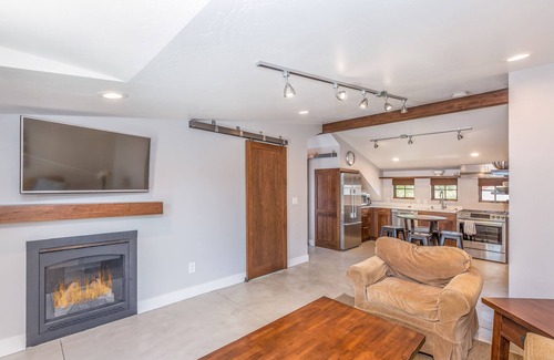 Historic Downtown Durango Apartment | Discover The Avenue Carriage House in Vibrant Durango