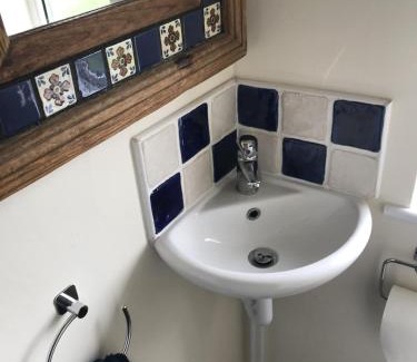 Chelmsford House | Guest Favorite: The Avenues - Family-Friendly Retreat