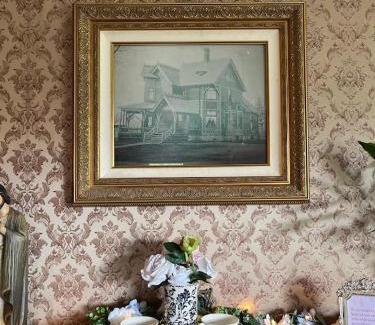 Lowell Bed & Breakfast | The Avery St Bed and Breakfast