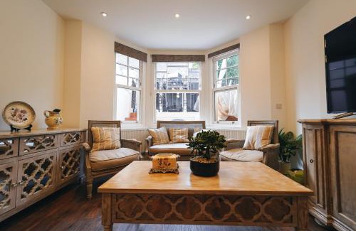 West Kensington House | Discover The Avonmore Olympia: Family-Friendly Retreat