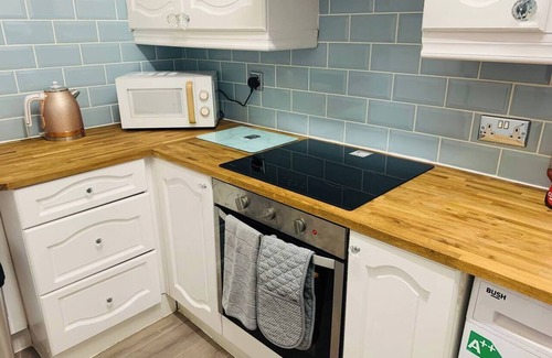 Aylesbury Apartment | Cozy Aylesbury Apartment: Ideal for Contractors & Getaways