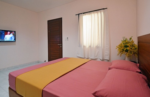 Imam Bonjol Hotel | Budget-Friendly Stay at The Ayudya Ulun Suan with Breakfast