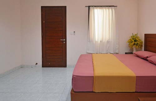 Imam Bonjol Hotel | Budget-Friendly Stay at The Ayudya Ulun Suan with Breakfast