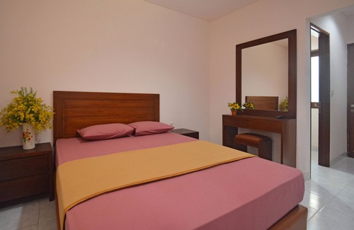 Imam Bonjol Hotel | Budget-Friendly Stay at The Ayudya Ulun Suan with Breakfast