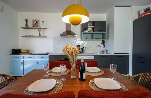 Doussard Condo | Tranquil Azalea Apartment with Ocean Views for 4 Guests