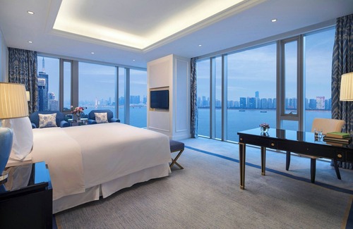 Qianjiang New Town Hotel | Relax at The Azure Qiantang, 5-Star Hotel with Spa & Pool