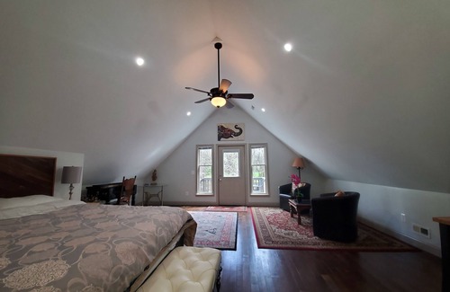 Trappe Bed & Breakfast | Discover The B&B of Anchorage - Skipjack with Ocean Views