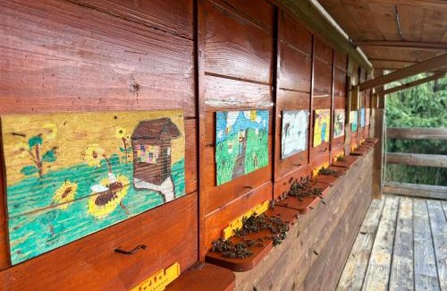 Zalec Apartment | BeeHouse: Nature Retreat with Pet-Friendly Amenities