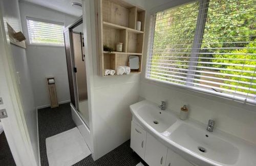 Tapu House | The Bach at Tapu - Family & Fisherman's Paradise