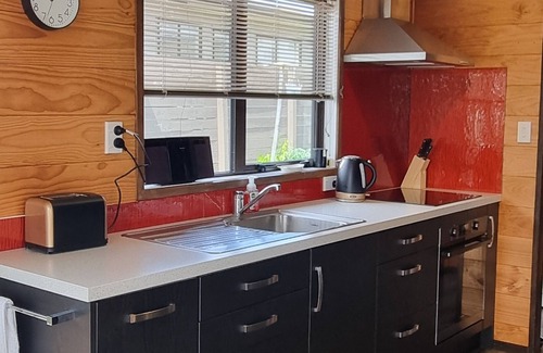 Wharewaka House | Ideal Getaway at The Bach in Wharewaka near the Lake