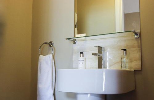 Church Minshull Hotel | Discover The Badger Inn: Accessible Stay with Breakfast