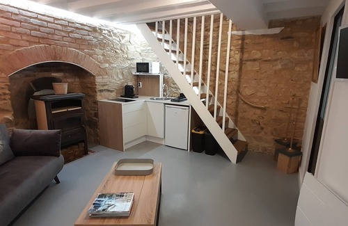 Saint-Sauveur-de-Flee House | Relax at The Baker's House: Pool, Breakfast & Family Friendly