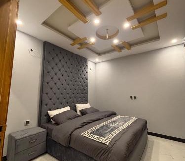 Nathia Gali Apartment | Relax at The Balaj Cottages: Family-Friendly with Kitchen!