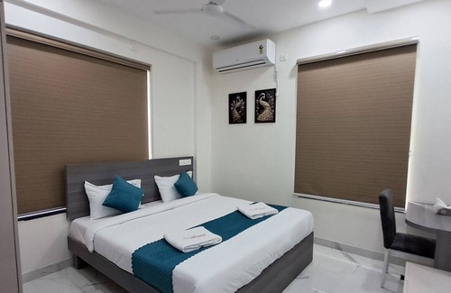 Madhapur Bed & Breakfast | Top-Rated Balcony Suites with Spa and Family-Friendly Amenities