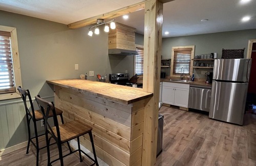 Baldwin House | Experience The Baldwin House: Recently Remodeled Retreat