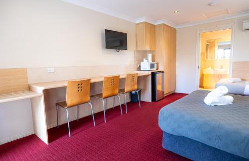 Ballandean Hotel | Unforgettable Stays at The Ballandean Pub & Motel