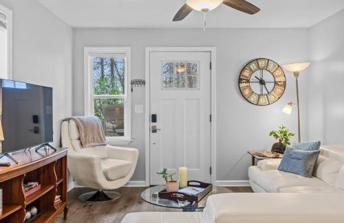 Hendersonville House | Relax at The Bamboo Bungalow - 4 Star, Rated 9.6/10