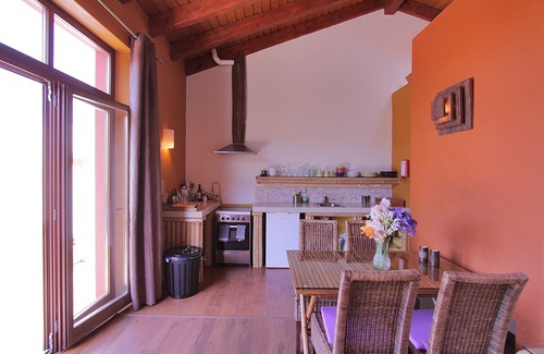 Baiona Apartment | Beachside Haven: The Bamboo House with Pool & Spa