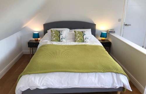 Pluckley Bed & Breakfast | Top-Rated Bamboo Lodge: Enjoy B&B with Kitchen & Breakfast