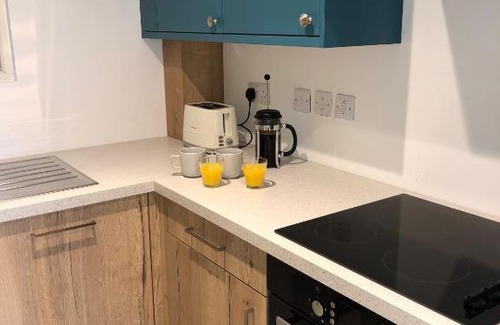 Pluckley Bed & Breakfast | Top-Rated Bamboo Lodge: Enjoy B&B with Kitchen & Breakfast