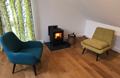 Pluckley Bed & Breakfast | Top-Rated Bamboo Lodge: Enjoy B&B with Kitchen & Breakfast