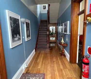 Glen Innes Bed & Breakfast | Top-Rated The Bank Guesthouse with Kitchen in Glen Innes