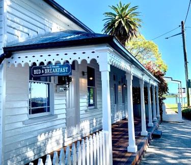 Ulmarra Bed & Breakfast | Family-Friendly Comfort at The Bank House Ulmarra