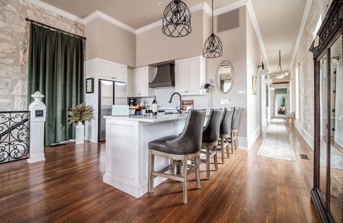 Fredericksburg Condo | The Bank on Main St - Downtown Escape Featuring a Deck W/main St Views!