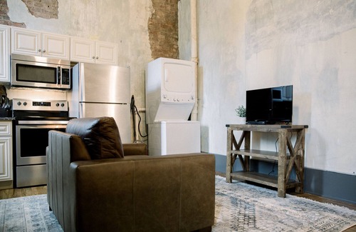 New Market Apartment | Unique Experience at The Bank - Tellers Quarters, 10/10 Rated