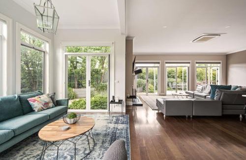 Beechworth House | Exceptional Family Stay at The Banks - 4 Star Rated Hotel
