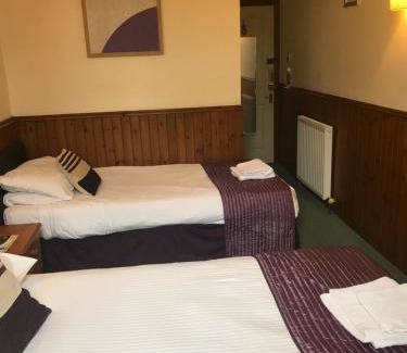 Inverurie Hotel | Experience Comfort at The Banks Of Ury with Breakfast Included