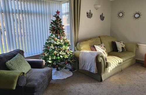Beverley House | Pet-Friendly Haven: The Barbers - 4-Star Getaway