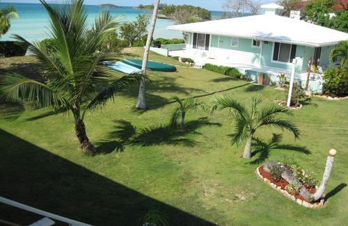 South Palmetto Point House | Beachfront Bliss at The Barefoot Beach House - 10/10 Rating