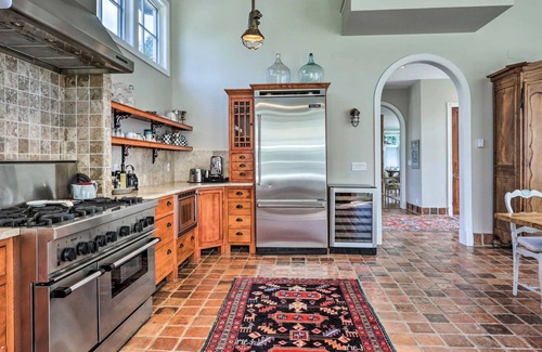 Beallsville House | Discover The Barn: A French Farmhouse for Your Escape