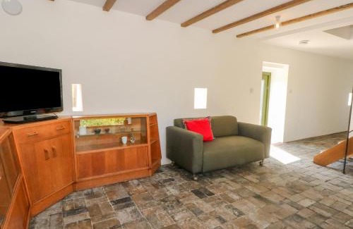 Horton House | Family-Friendly Retreat at The Barn at Chatsworth Farm