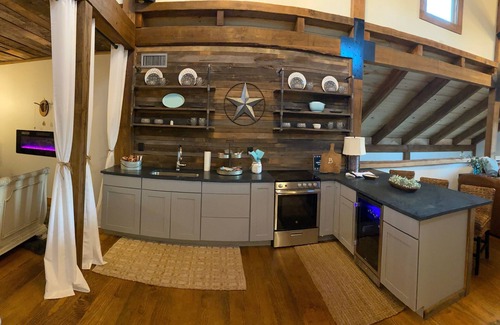 Rydal House | Top-Rated The Barn At Four Oaks: Family & Pet Friendly Stay
