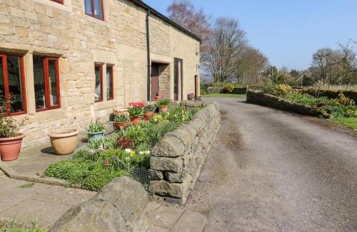 Sowerby Bridge House | Pet-Friendly Retreat at The Barn at Heath Hall Farm