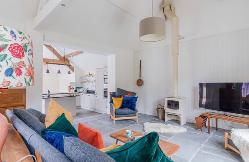 Callow Hill House | Inviting The Barn at Kington Grange - Ideal for Families